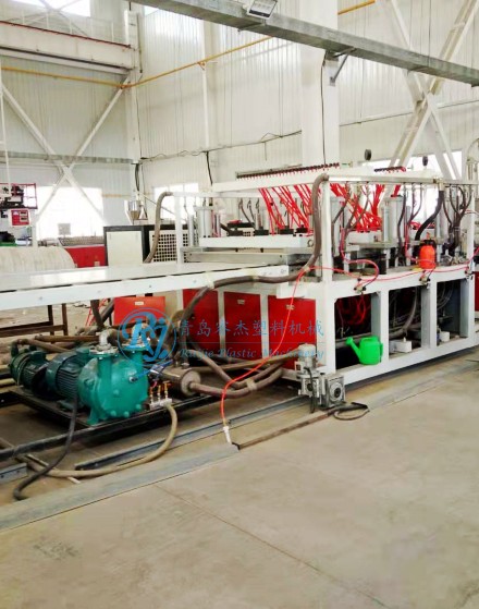 PP中空格子板生產線