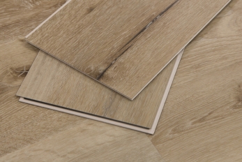 115和136平雙SPC石塑地板生產(chǎn)設備